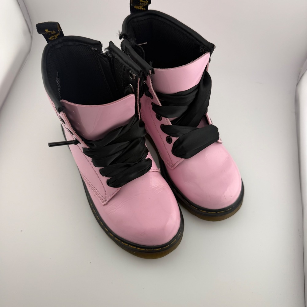 Dr. Martens Delaney Boots Kids Size 11 UK 10 US Pink Patent Ribbon Lace Zip - Picture 3 of 11